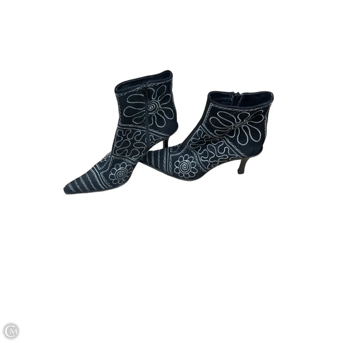 Boots Ankle Heels By Via Spiga In Black, Size: 7.5