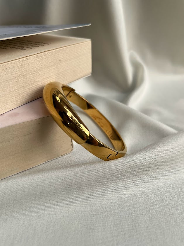 Madona Cuff
