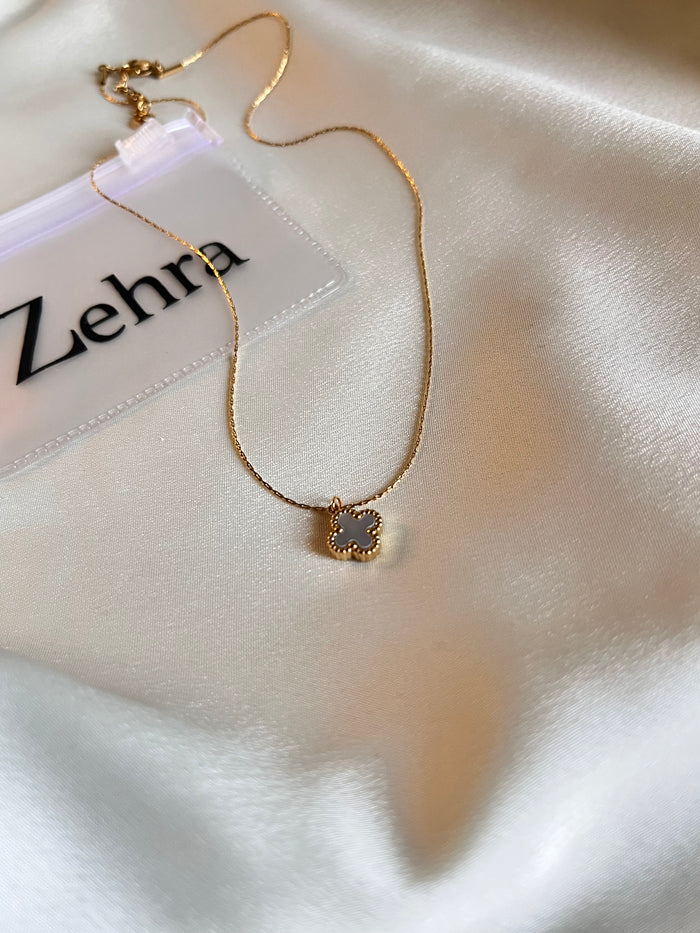 Mini Clover Chain