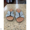 Sandals Flats By Cmc In Beige, Size: 7