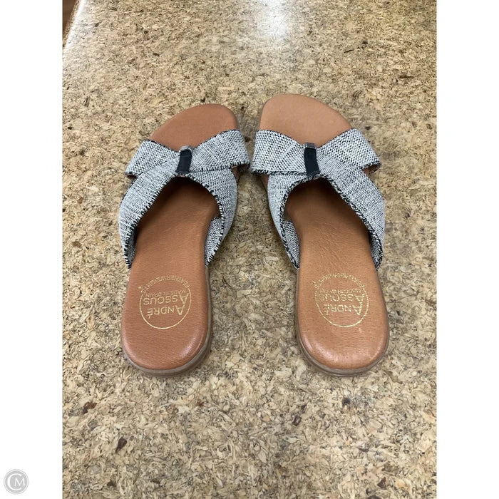Sandals Flats By Cmc In Beige, Size: 7