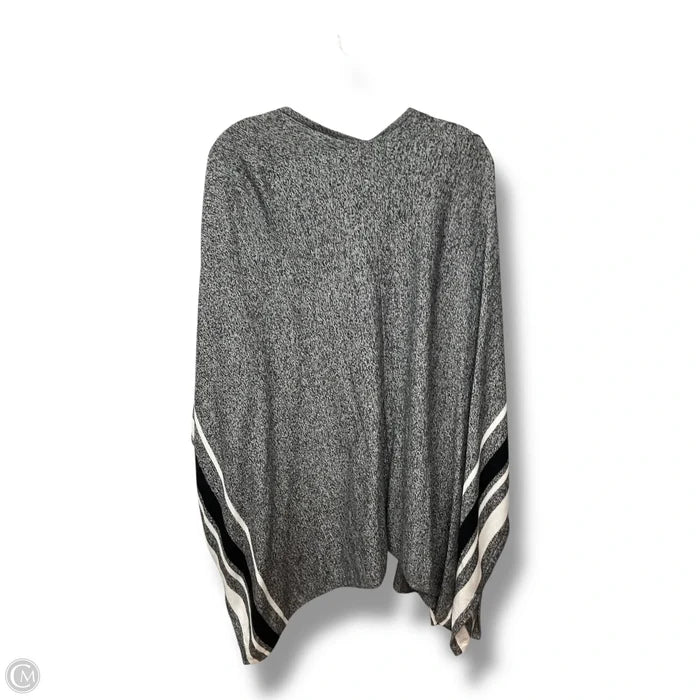Shawl By Express In Grey, Size: Osfm