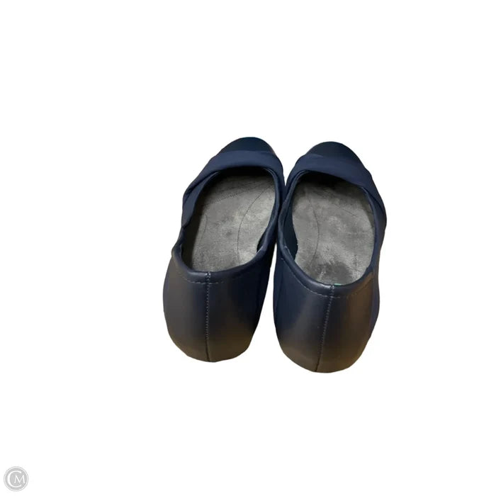 Shoes Flats By Bare Traps In Navy, Size: 7.5