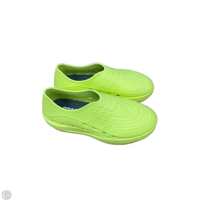 Shoes Flats By Cma In Yellow, Size: 7.5