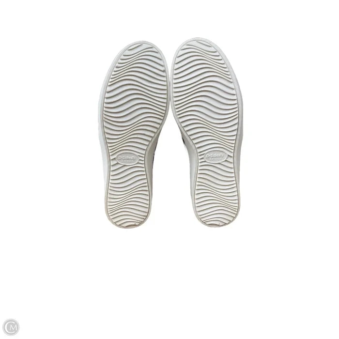 Shoes Flats By Dr Scholls In Silver, Size: 8