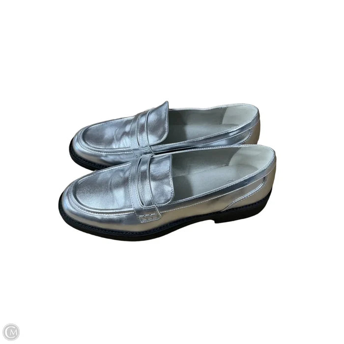 Shoes Flats By Gap In Silver, Size: 8