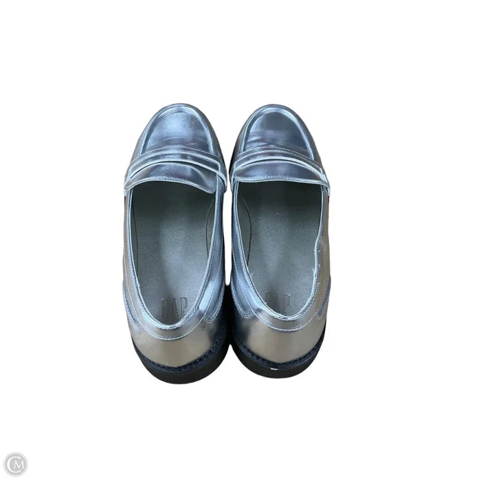 Shoes Flats By Gap In Silver, Size: 8