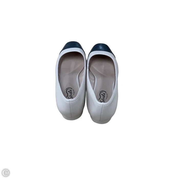 Shoes Flats By Life Stride In Black & Tan, Size: 7.5
