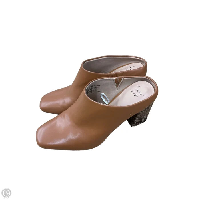 Shoes Heels Block By A New Day In Brown, Size: 9.5