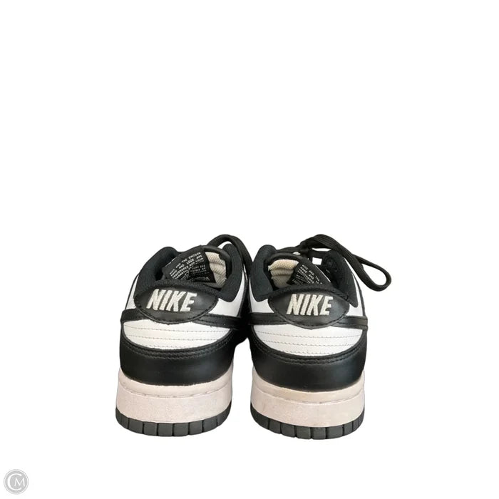 Shoes Sneakers By Nike In Black & White, Size: 8