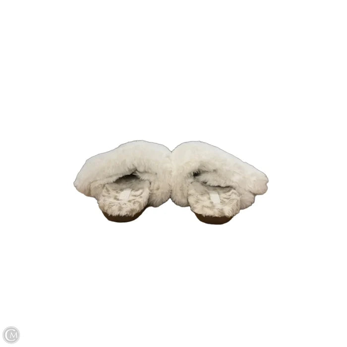 Slippers By Aetrex In White