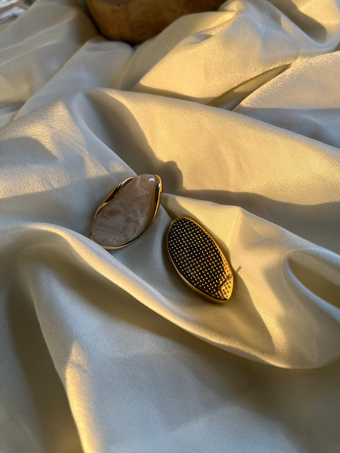 Stone Earing