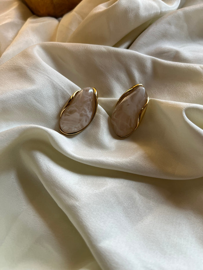 Stone Earing