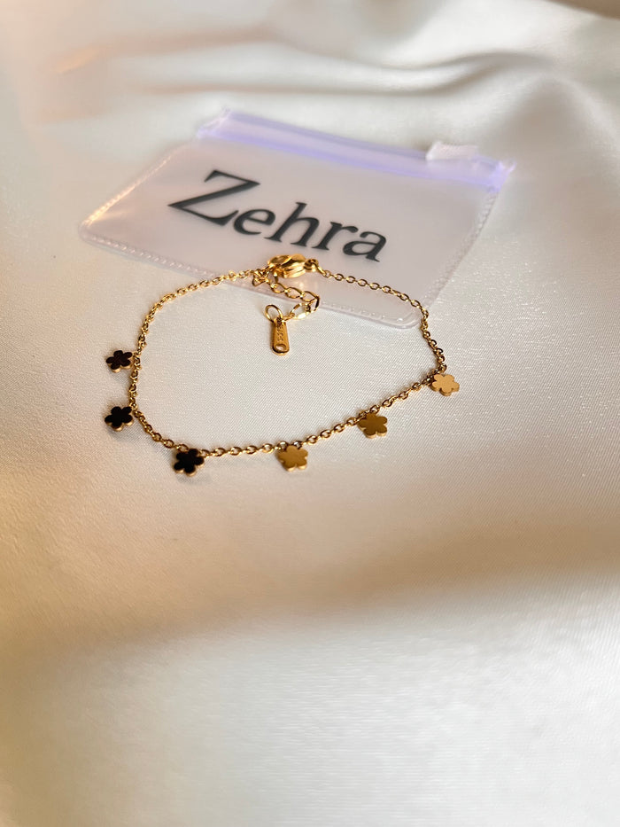 Tiny Flower Bracelet