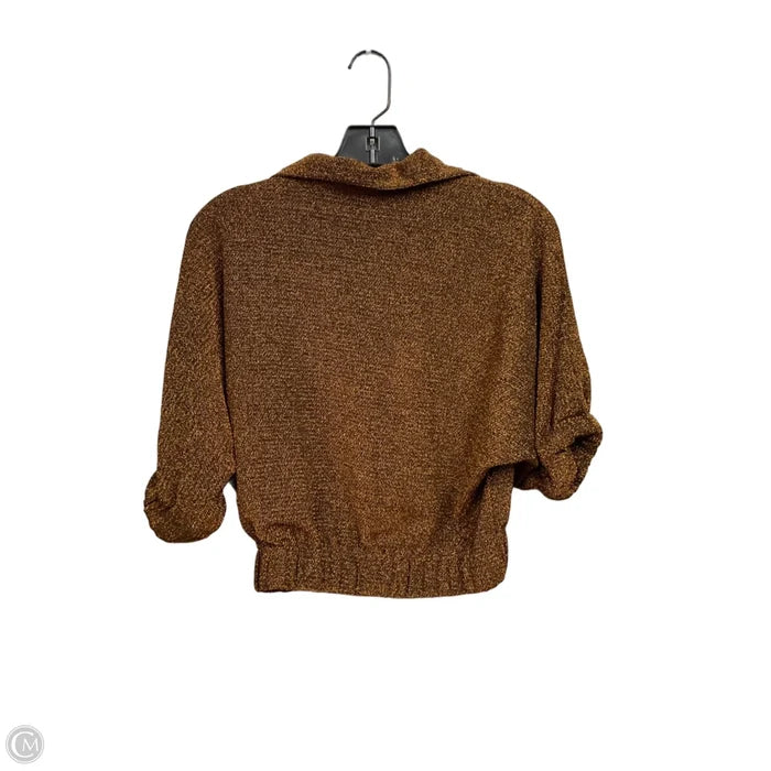 Top Short Sleeve By Cma In Gold, Size: S