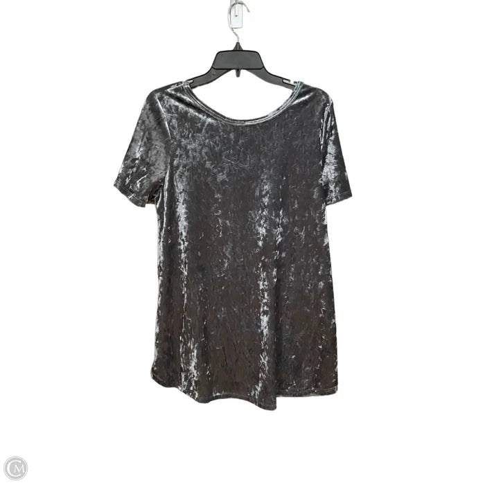 Top Short Sleeve By Ee Some In Grey, Size: L