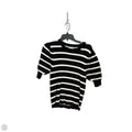 Top Short Sleeve By Nine West In Striped Pattern, Size: M