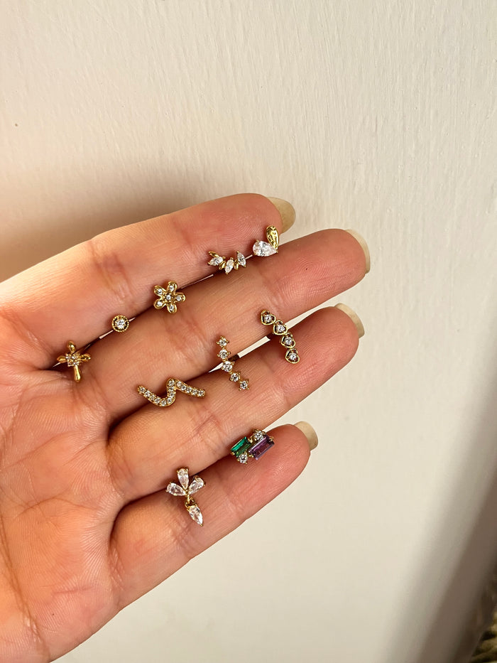 Wavy Ear Stud (pair)