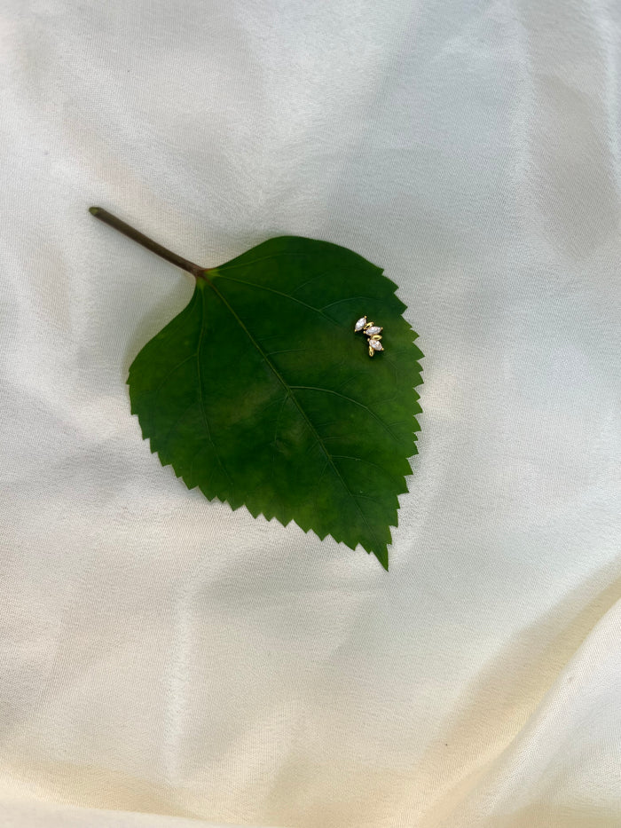 Willow Leaf Stud (Pair)